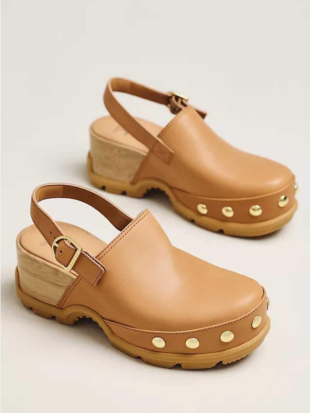 Sorel Roam’n Tan Leather Slingback Clogs with Gold Stud Accents